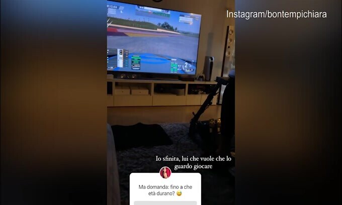 Tamberi si gode il nuovo gioco e la fidanzata si dispera