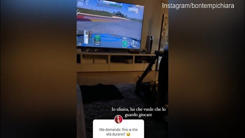 Tamberi si gode il nuovo gioco e la fidanzata si dispera