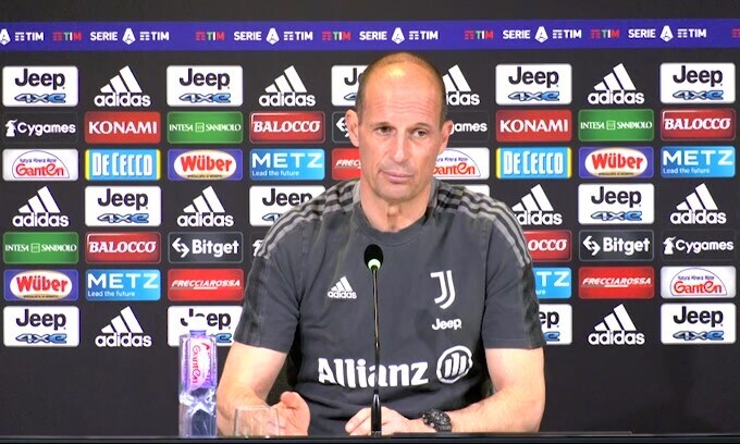 Allegri: "Vlahovic potrebbe partire dalla panchina"