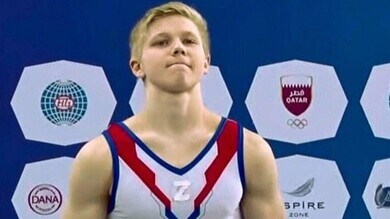 Kuliak mostra simbolo di guerra sul podio: aperto procedimento disciplinare