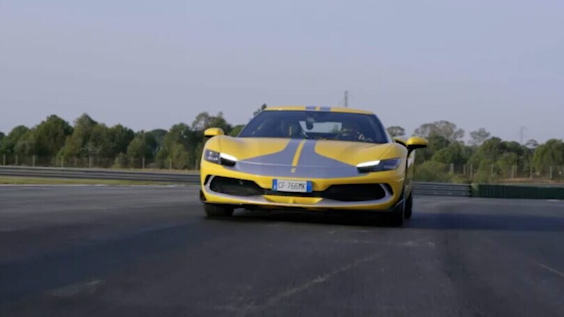 Ferrari 296 GTB, il test in pista