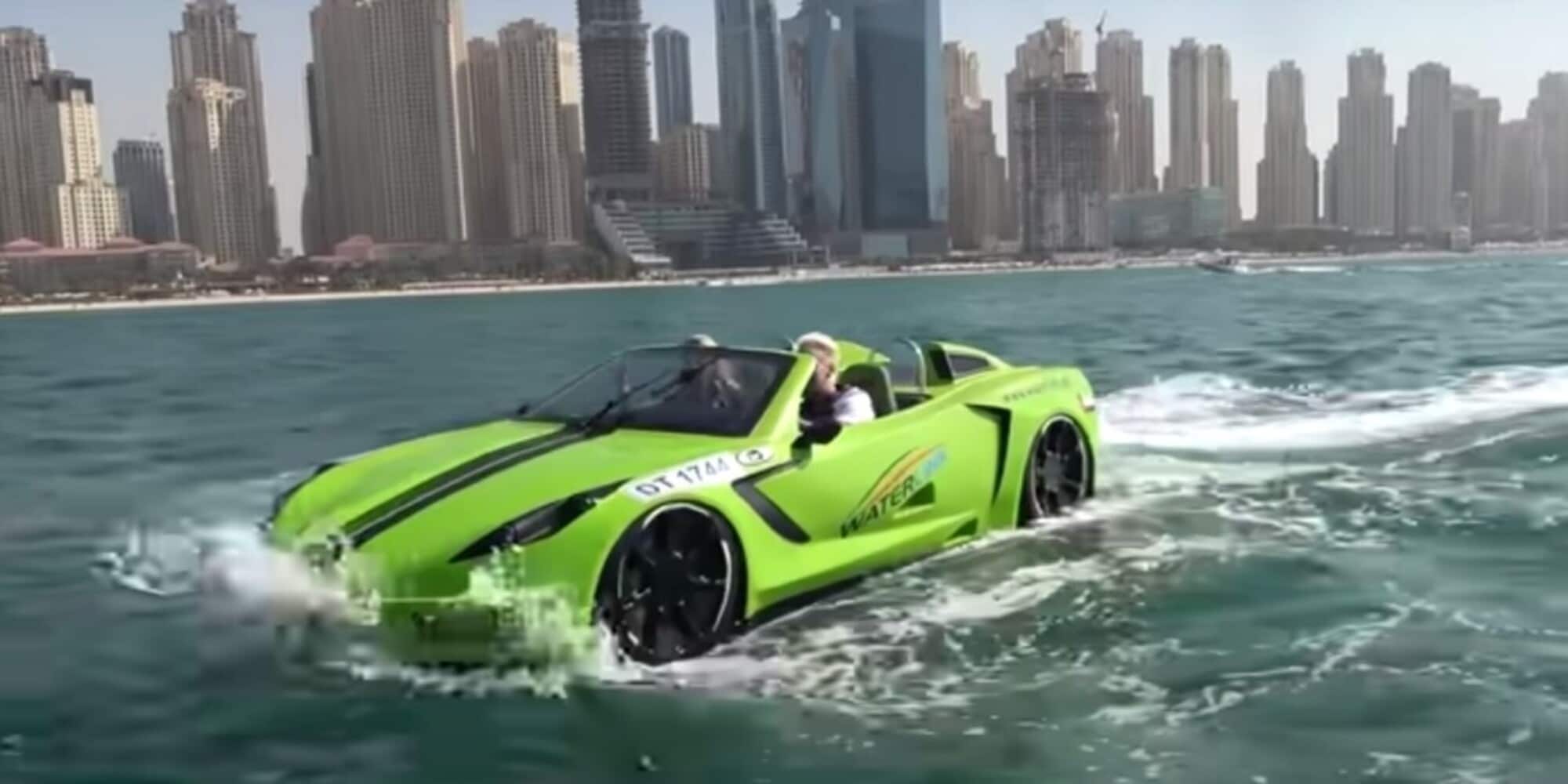 Motoscafo a forma di Corvette: il nuovo lussuoso gioco da ricchi a Dubai