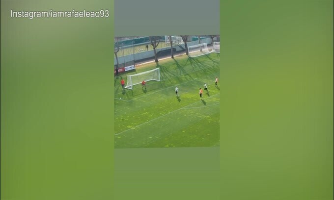 Leao, gol magnifico in allenamento!