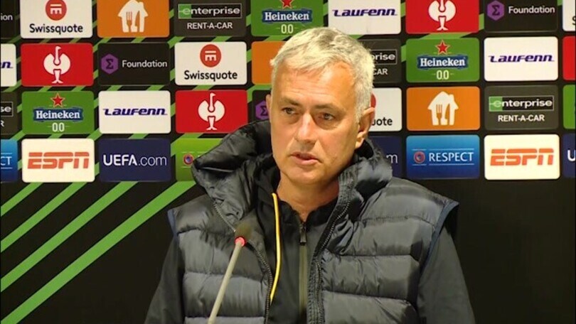 Mourinho: "Campo pessimo. Ci hanno fatto un concerto eavy metal sopra"