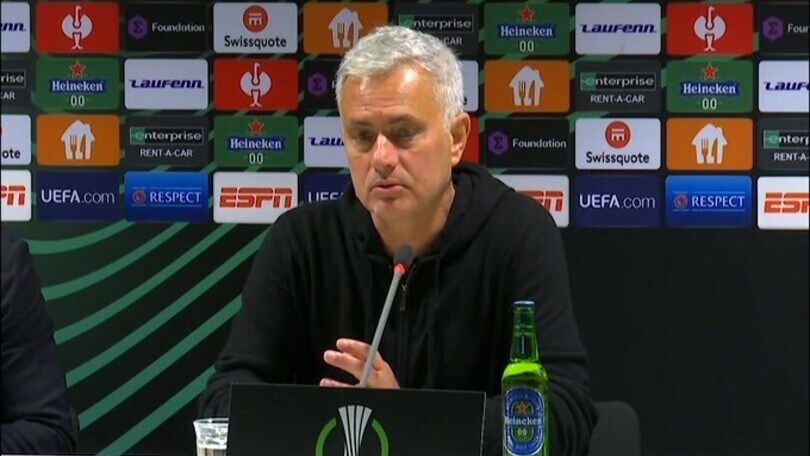 Mourinho: "Siamo stati fortunati nel primo tempo"