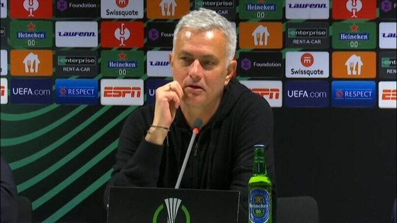 Mourinho: "La Roma non può essere criticata per l'atteggiamento"