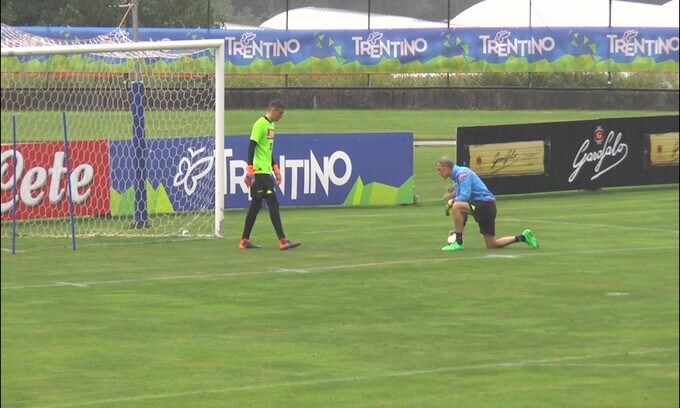 Napoli, vertebra nuovamente fratturata per Meret