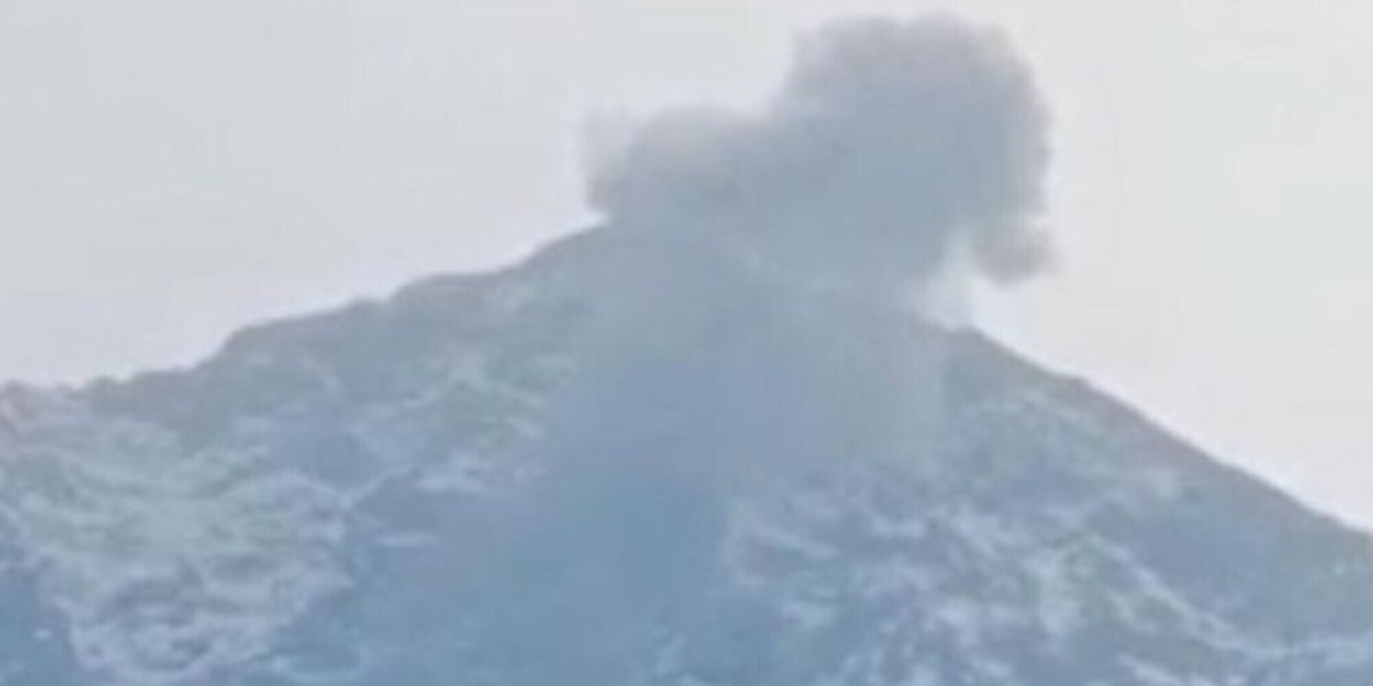 Lecco, precipita jet militare: morto un pilota, l'altro è grave