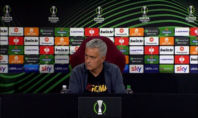 Mourinho: "La Roma non pensa al derby"