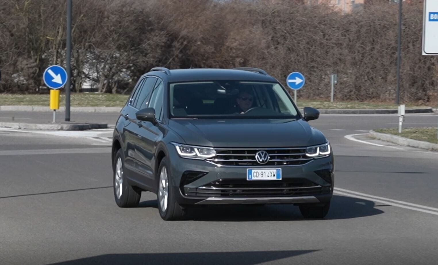 Volkswagen Tiguan e-Hybrid, la prova su strada del Suv ricaricabile