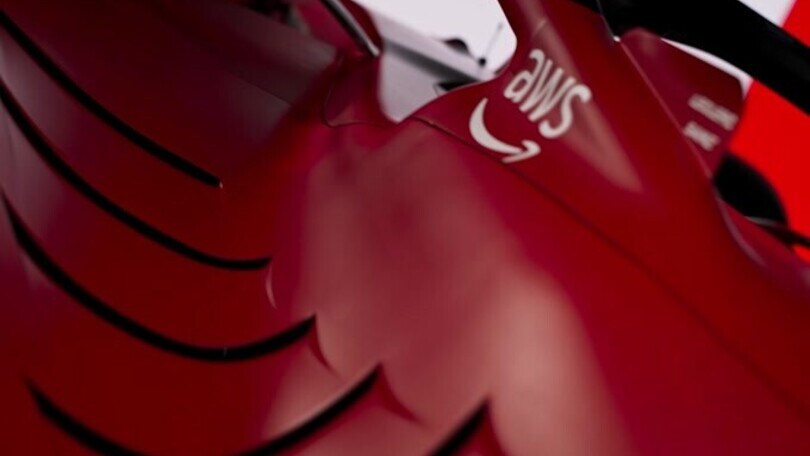 F1, Leclerc in pole con la Ferrari
