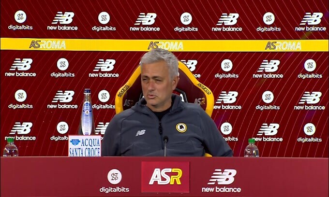 Mourinho: "Il derby senza tifosi non è derby”
