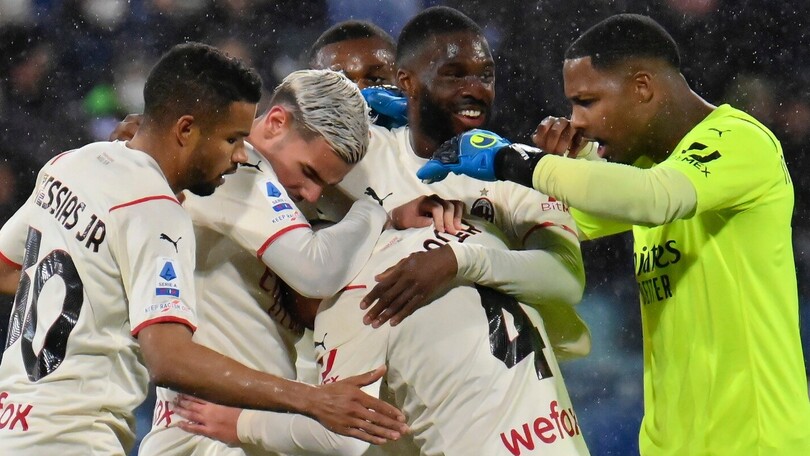 Tutto il Milan festeggia Bennacer: gran gol al Cagliari!