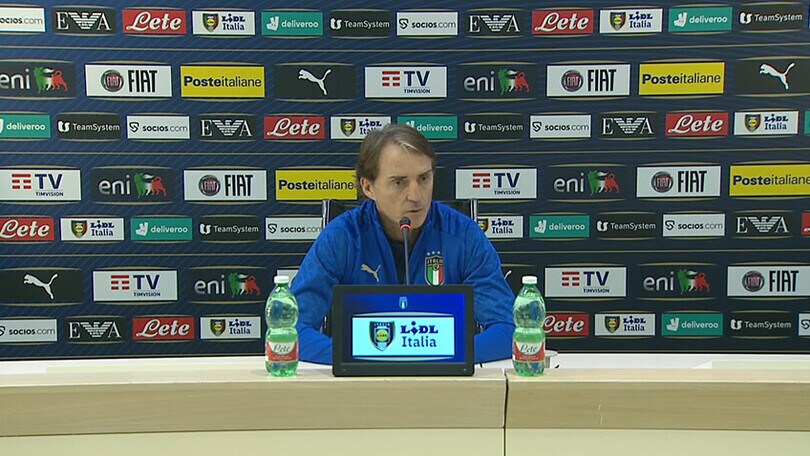 Mancini: "Chiellini sta abbastanza bene"