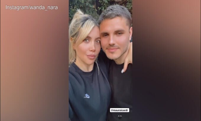 Wanda Nara-Icardi, bacio serale!