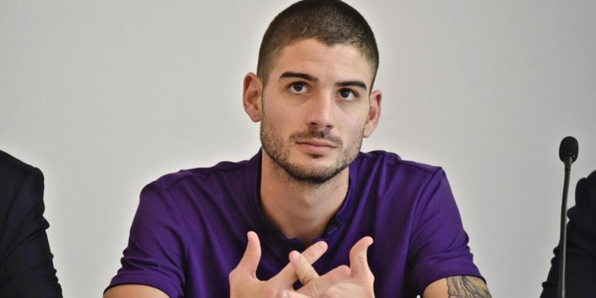 Toledo denunciato per atti osceni: si sarebbe masturbato alla finestra