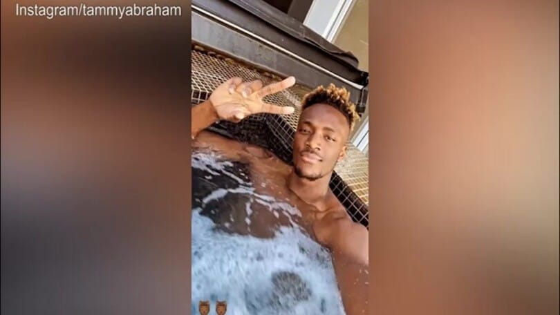 Domenica in piscina per Abraham