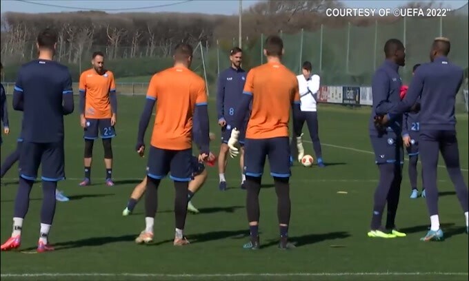 Mercato, Inter e Napoli attente: l'Arsenal monitora Lautaro e Osimhen