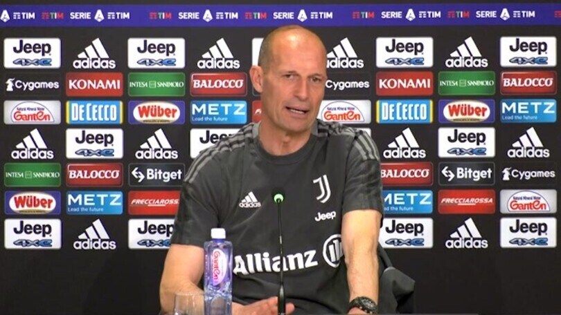 Allegri scherza: "Quanto volete far lavorare l'ufficio stampa?"