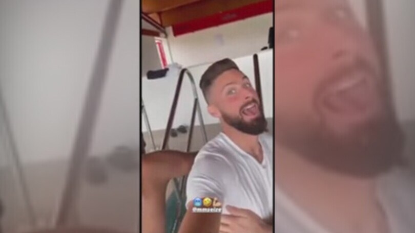 Giroud e Maignan si preparano a sfidare il Bologna…in acqua