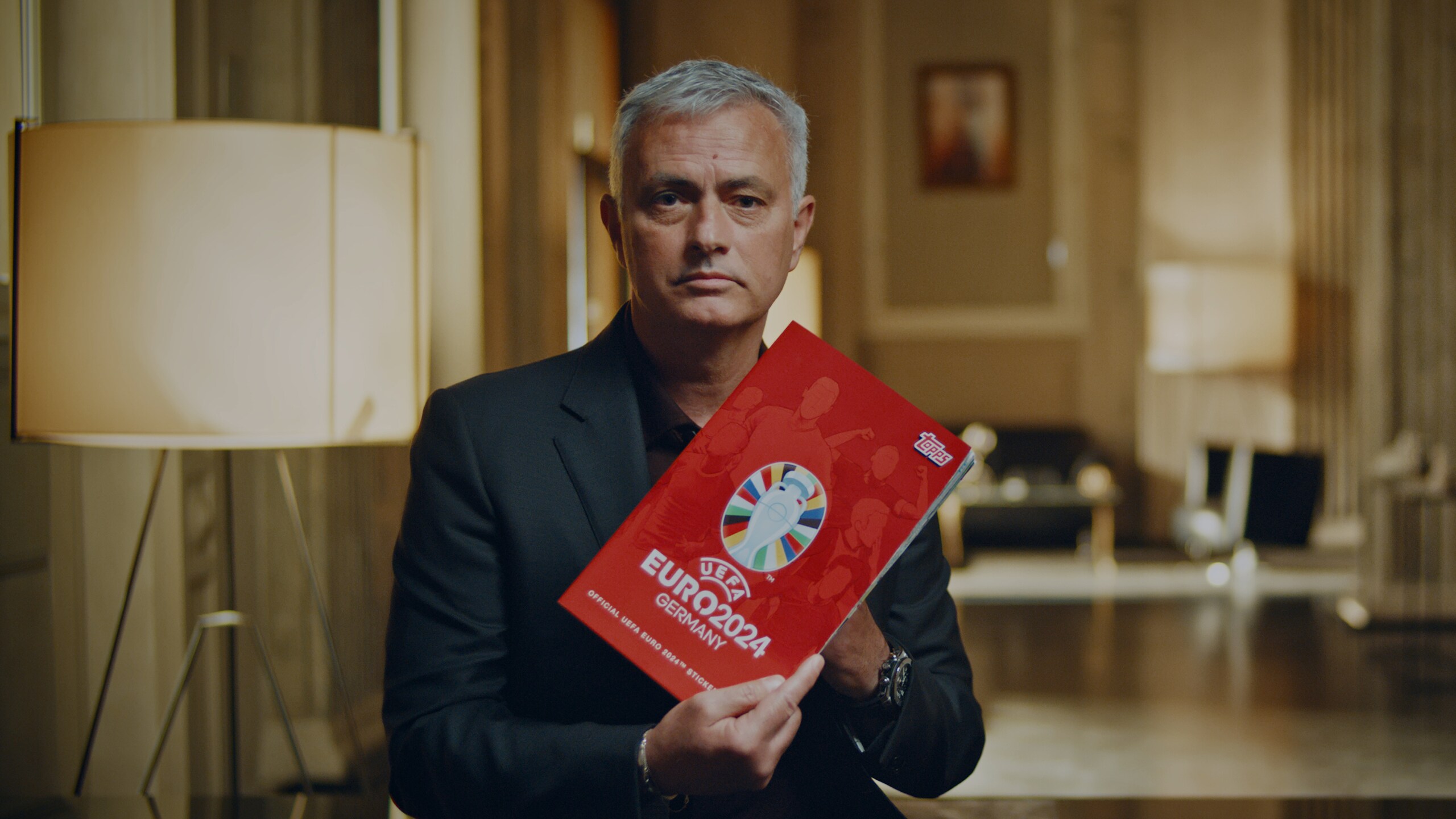 José Mourinho sarà il selezionatore ufficiale delle figurine Topps per Euro 2024