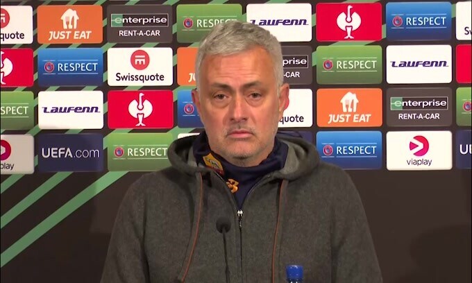 Mourinho: "Se esiste una partita che puoi perdere è questa"