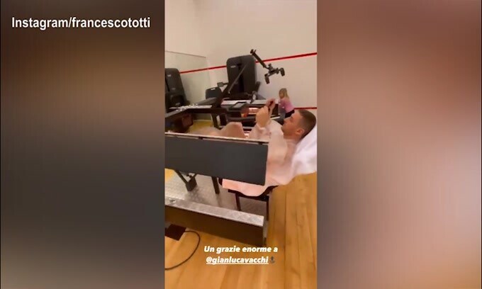Totti, ecco la bicicletta miracolosa di Vacchi