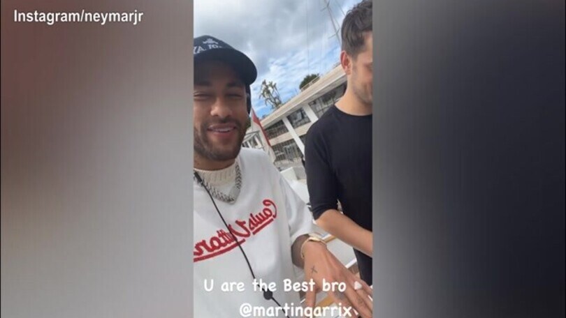Dj Neymar con Martin Garrix: poi la sconfitta a calcio..