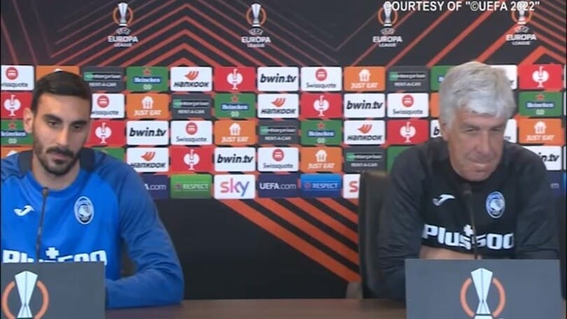 Gasperini scherza con il giornalista: "Non sei così bello..."