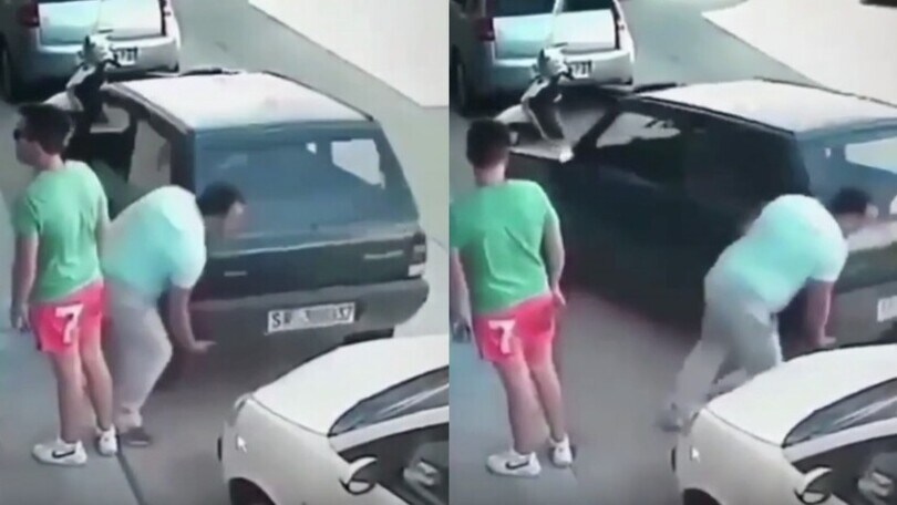 Altro che Hulk: per uscire dal parcheggio solleva l'auto di peso e...