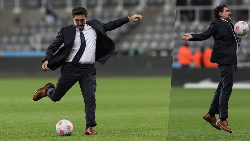 Newcastle, il presidente Yasir Al-Rumayyan "gioca" prima della sfida al Crystal Palace