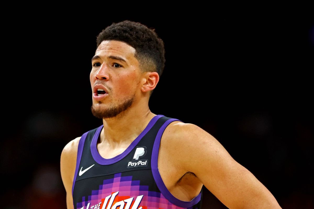 Nba, Booker infortunato: resterà fuori per 2-3 settimane