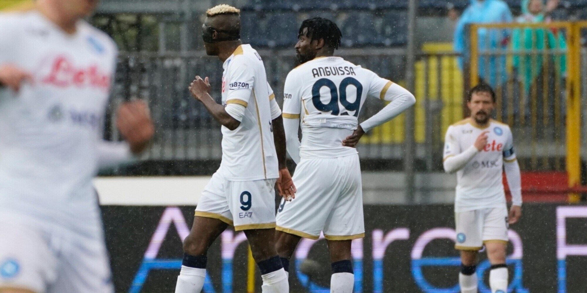 Napoli in ritiro permanente dopo il ko a Empoli