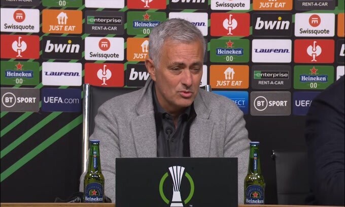 Mourinho: "A volte in Italia siamo sfortunati con gli arbitri"