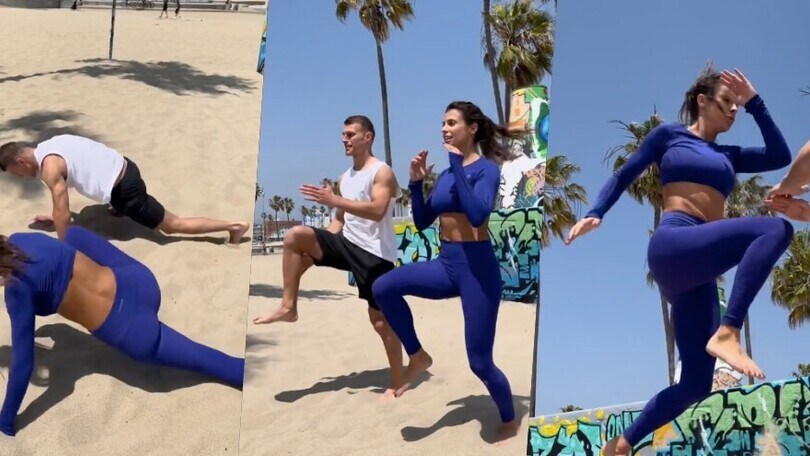 Elisabetta Canalis e il duro allenamento sulla sabbia