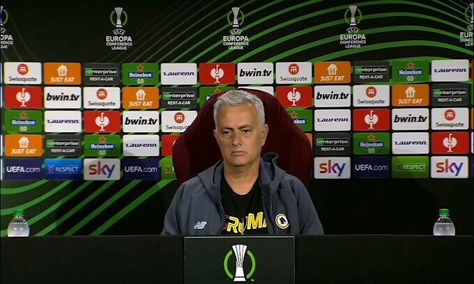 Mourinho: "Chiedo ai tifosi di venire a giocare"