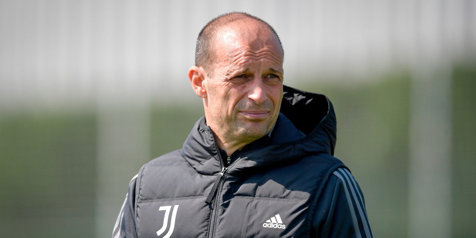 Juve, riecheggiano i fischi di Trapattoni: Allegri divide e impera