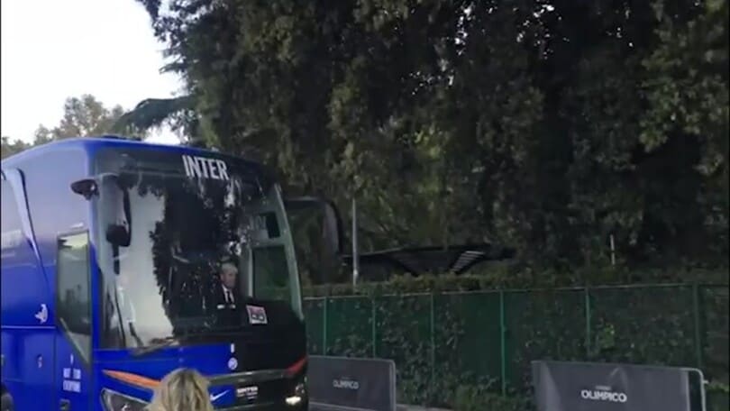 Coppa Italia, il pullman dell'Inter arriva allo stadio