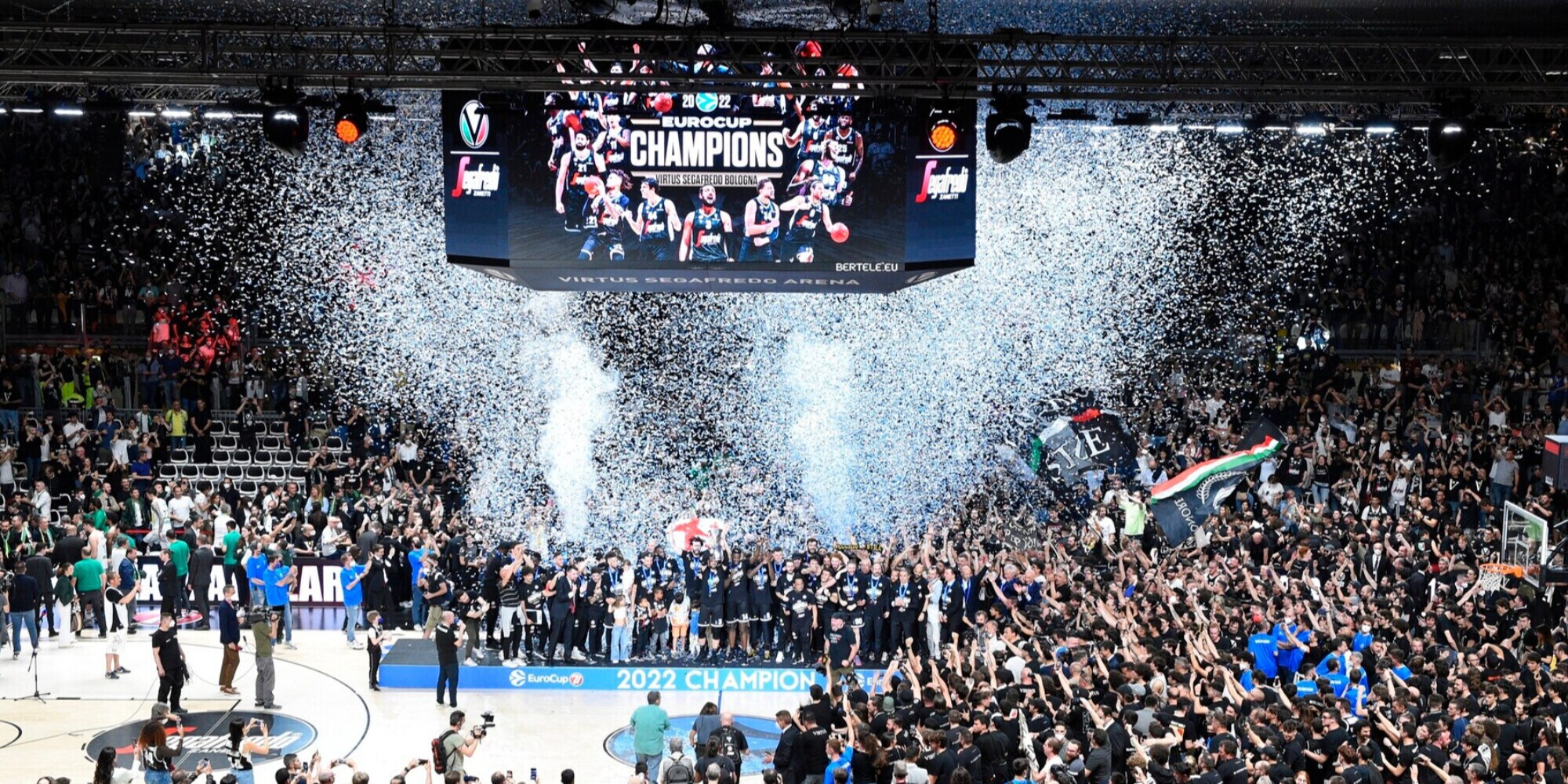 La Virtus Bologna trionfa in Eurocup e torna in Eurolega! Battuto il Bursaspor