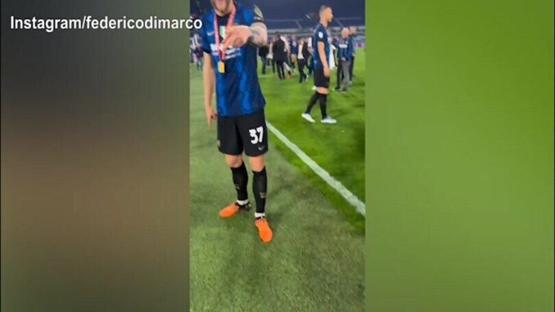 Skriniar "copre" Di Marco: che risate in campo!
