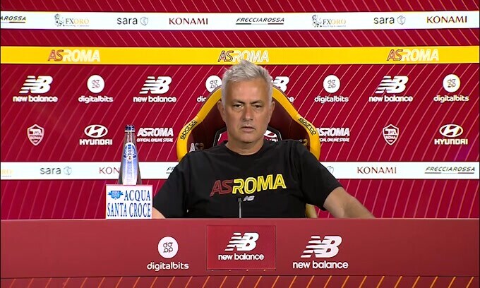Mourinho sbotta: "Arbitri puniti dopo errori con noi, ma i punti?"