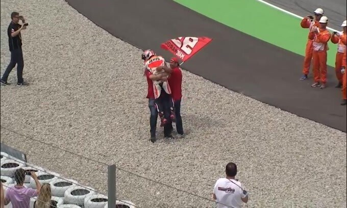 Moto Gp, Marquez contento a metà della gara in Francia