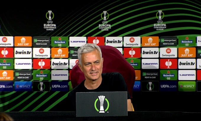 Mourinho: “Voglio rimanere alla Roma per tre anni”