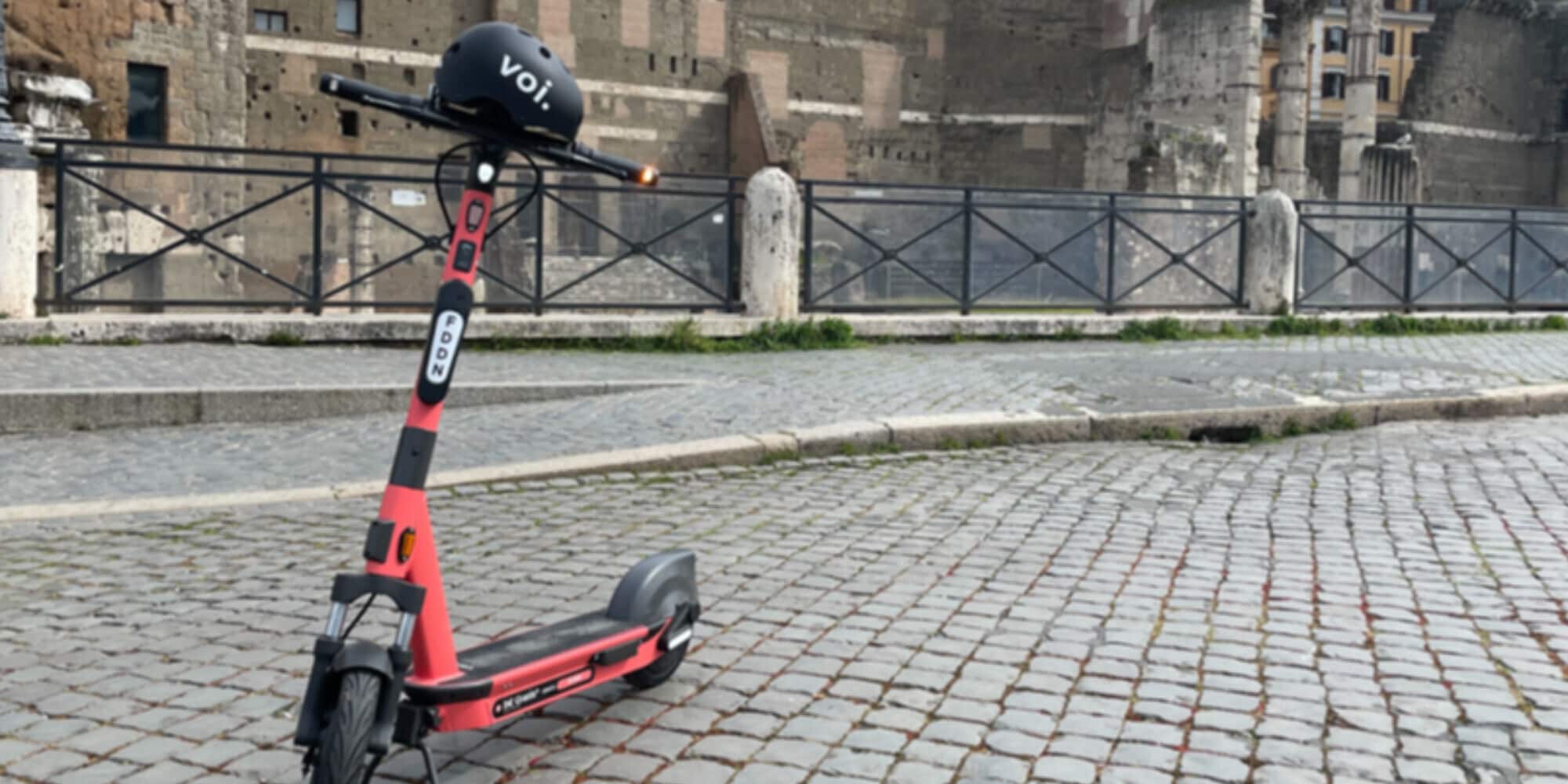 UNASCA e Voi Technology per una migliore convivenza fra automobilisti e monopattini
