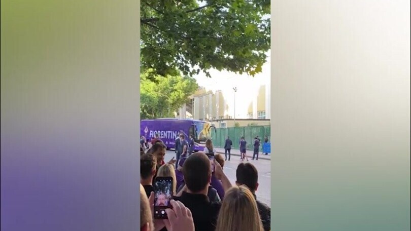 Arriva la Fiorentina, i tifosi si esaltano per Italiano