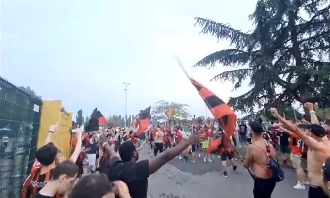 Sassuolo-Milan, grande festa a Reggio Emilia