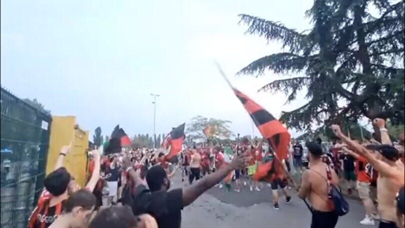 Sassuolo-Milan, grande festa a Reggio Emilia