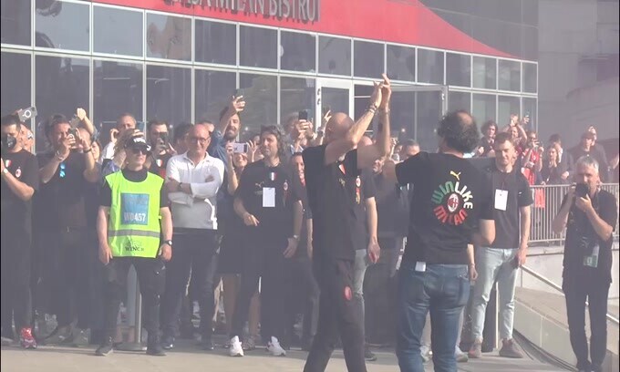 Pioli ai tifosi: "Qualcuno diceva che senza di voi.."