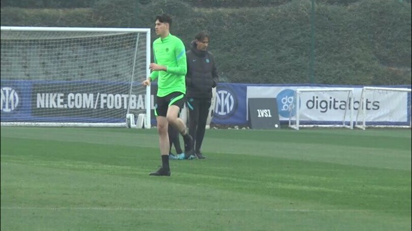 Inter, Bastoni ceduto? Lui risponde con due cuori nerazzurri