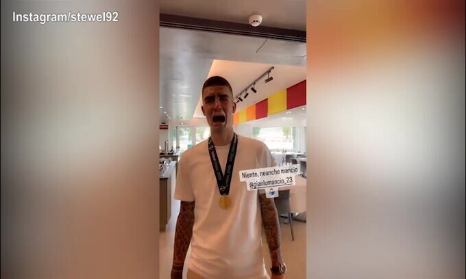 El Shaarawy ride con Mancini: "Dammi la medaglia"